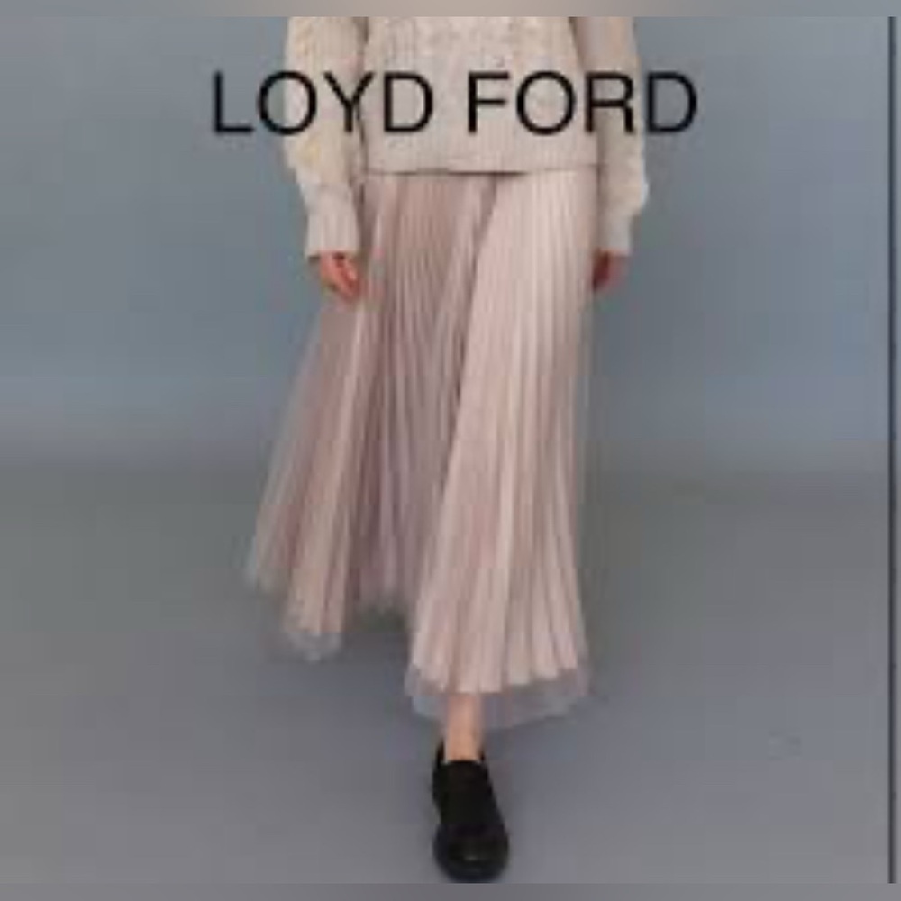 Elegant Cream Maxi Skirt